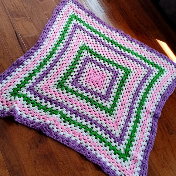 Vintage Baby Blanket Granny Square - Picture 1 of 3
